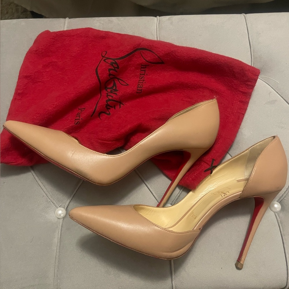 Christian Louboutin Beige Iriza Pumps